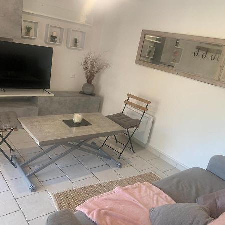 Charmante Maison Avec Piscine Гурдон Екстериор снимка