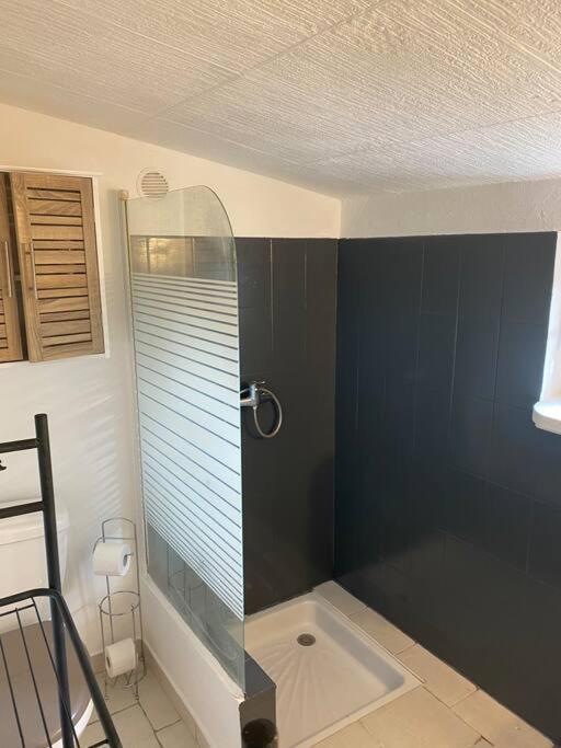 Charmante Maison Avec Piscine Гурдон Екстериор снимка